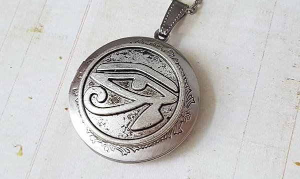 Amuleto egipcio con este simbolo